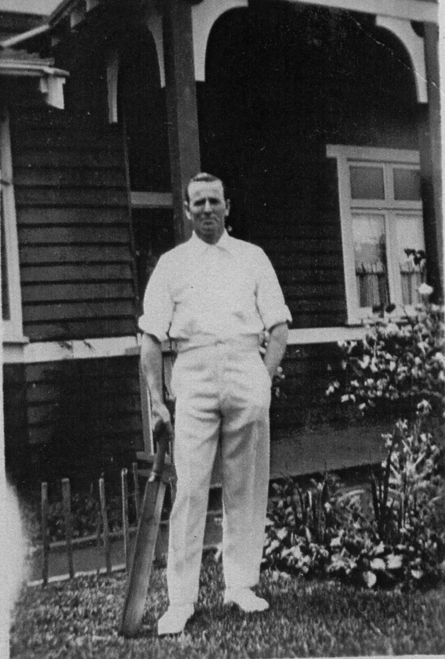 A keen cricketer, Edgar Foster at Derrinallum, ca 1930