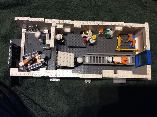 LEGO Club - Space Station